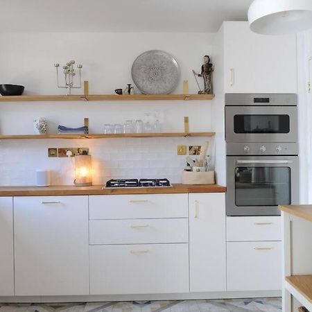 Light Filled Mid- Century 3 Bed Cottage In Dulwich London Eksteriør billede